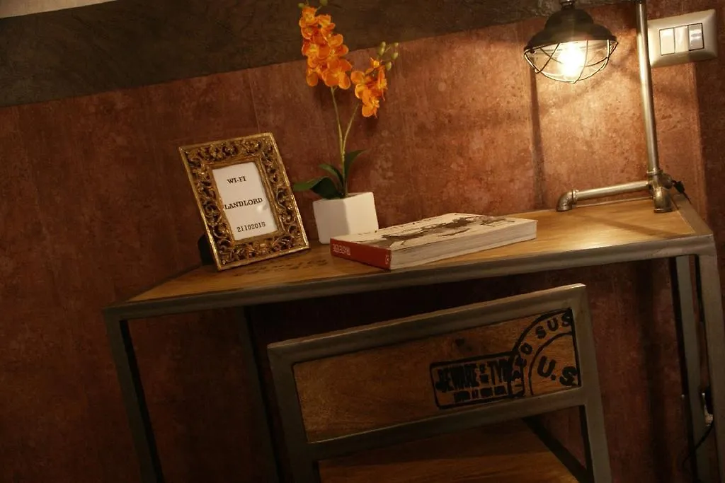 Landlord In Trastevere Guest House Rome